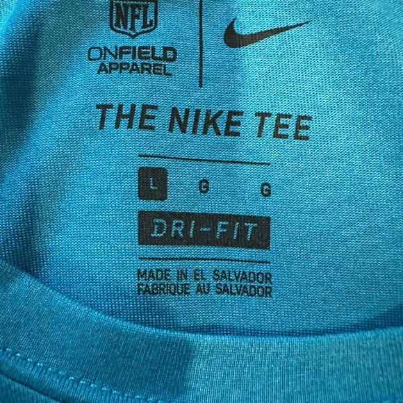 Nike Dri-FIT Carolina Panthers Tee - Gently Used - Athletic Team Spirit - Picture 3 of 3
